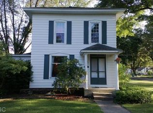 221 W High St, Greenville, MI 48838