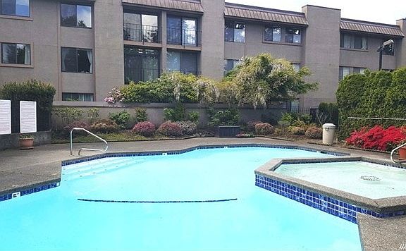 2nd image of 11300 1st Ave NE APT 205