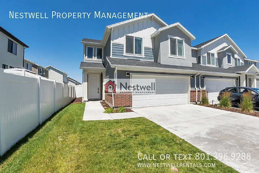 Enchanting 3-bed Townhome in Riverton — Photo 2