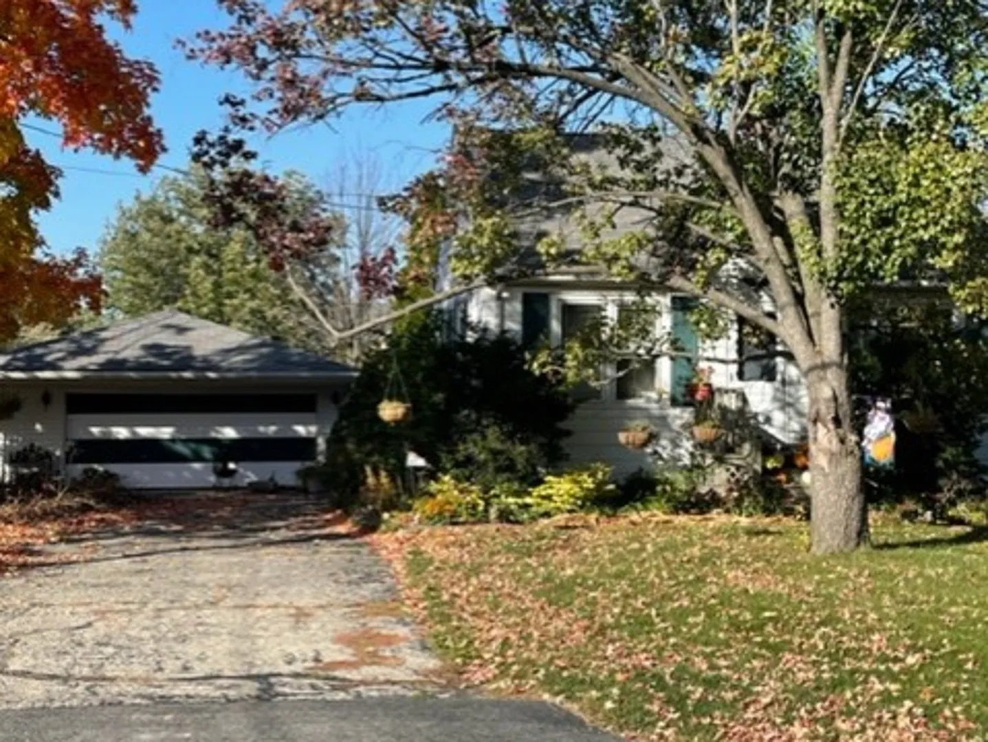 15W460 Concord St photo 1