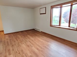 1425 N 9th St APT 16, Manitowoc, WI 54220