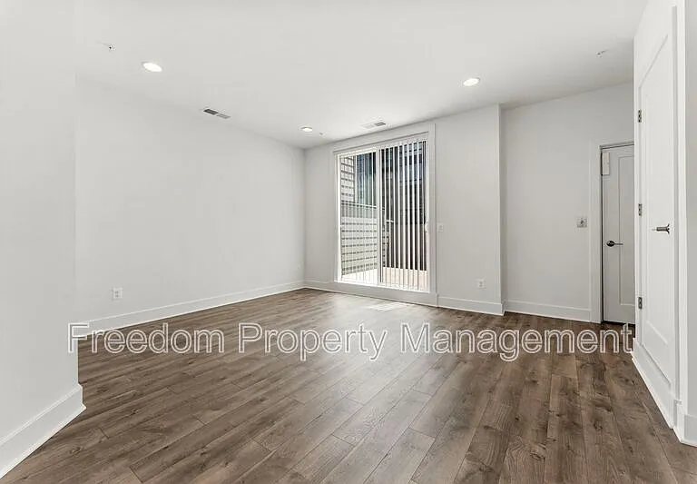 1876 Michael Faraday Dr — Photo 46