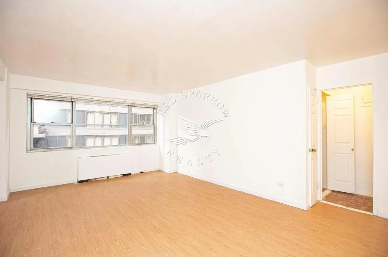 330 East 49th Street — Photo 1