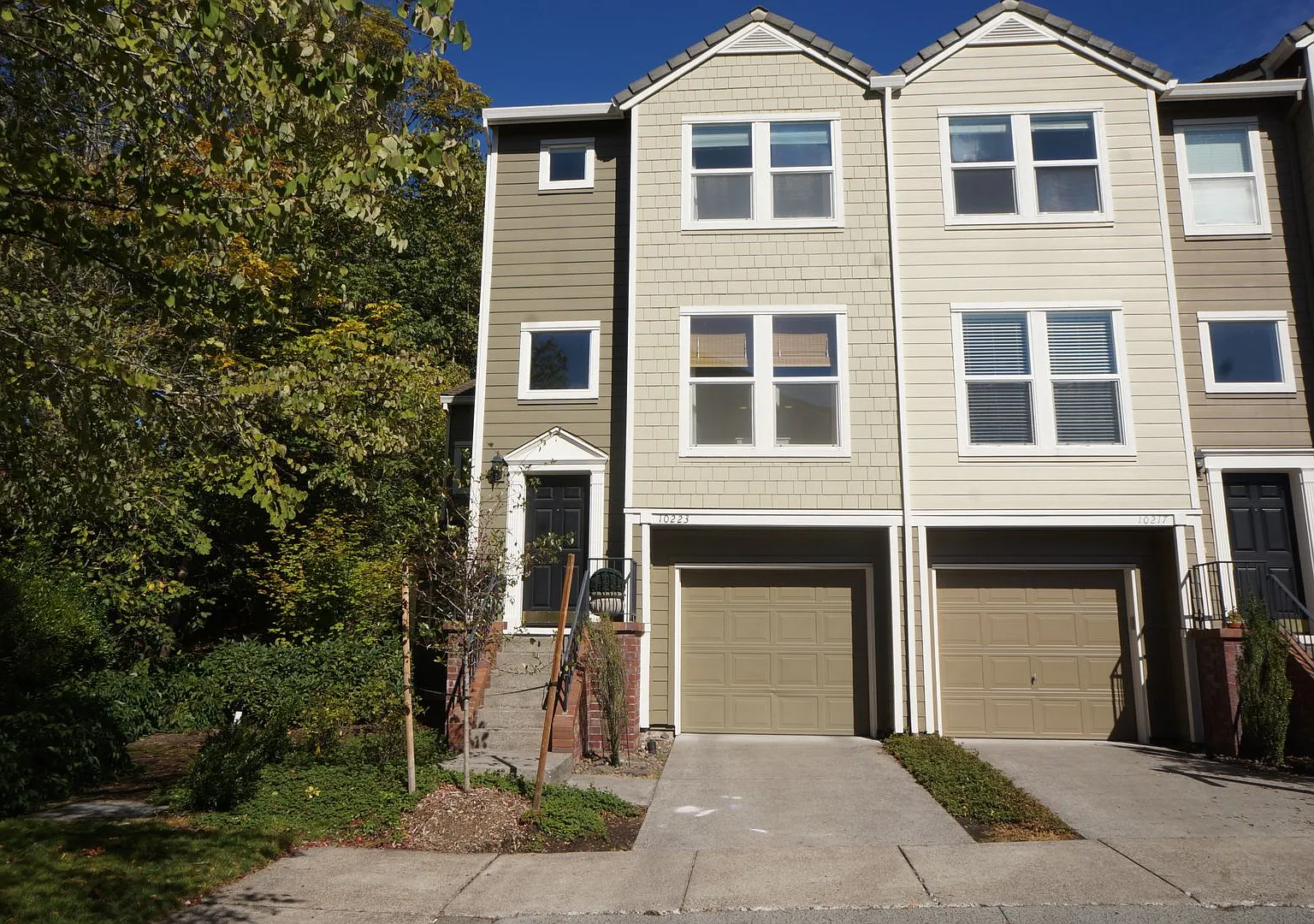 Spectacular NW Portland 3 bedroom Townhouse — Photo 1