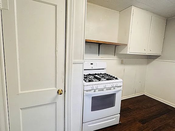 3rd image of 212 N 24th St