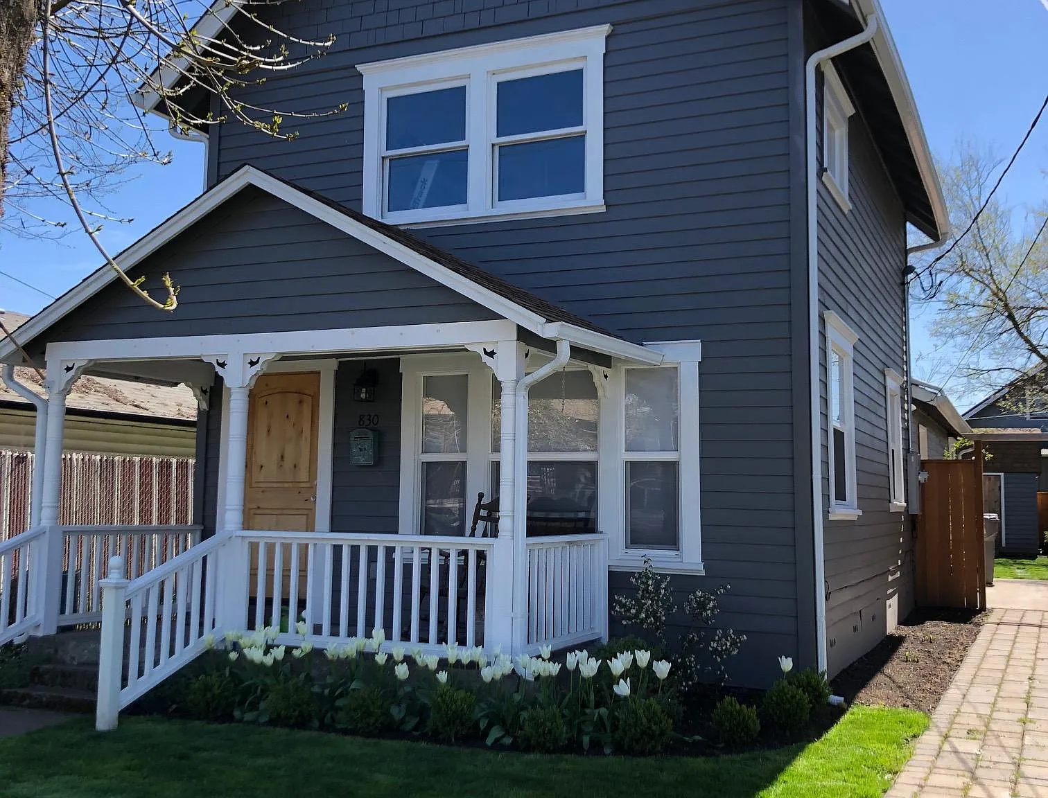 3 bed, 1280 sqft, $2,300 — Photo 1