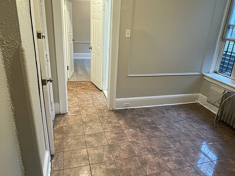 101 Treacy Ave #3 — Photo 4