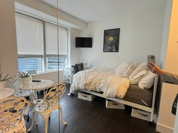 146 West 57th Street image 11 of 12