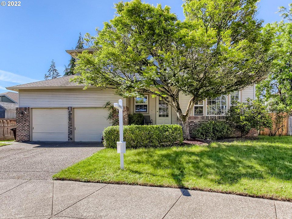 1st image of 2173 NE Sundown Ct