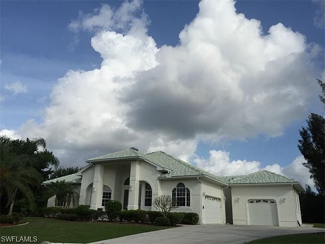 1st image of 8711 Belle Meade Dr