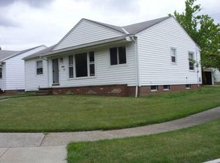 8911 Outlook Dr, Brooklyn, OH