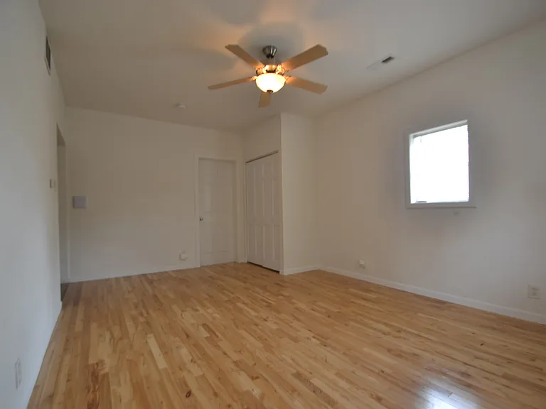 555 S Locust St #3 — Photo 21