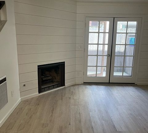 3rd image of 1744 Hornblend St APT C