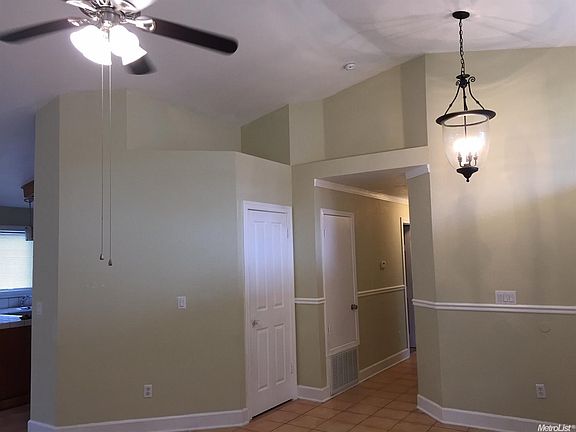 5th image of 14575 Cedar Valley Dr