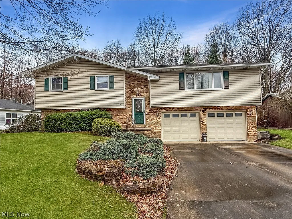 284 Old Oak Dr photo 1