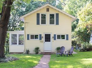 10 Elizabeth Rd, Portland, CT 06480