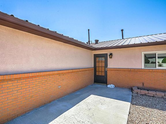5th image of 213 Monte Largo Dr NE
