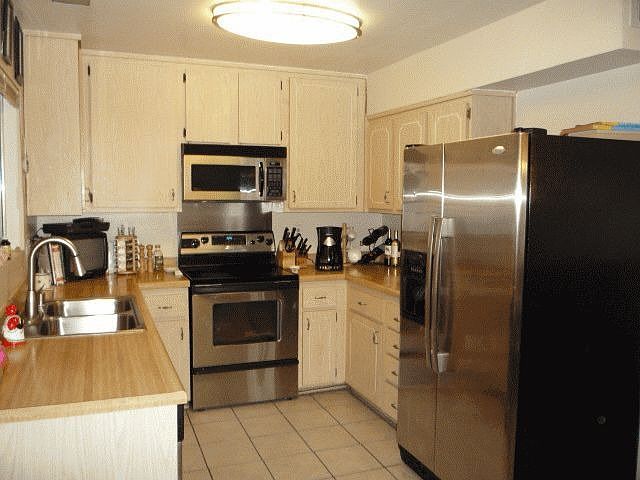 2nd image of 813 Banneker Dr
