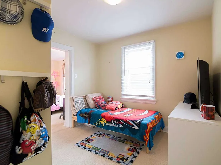 485 Winnett Ave — Photo 7