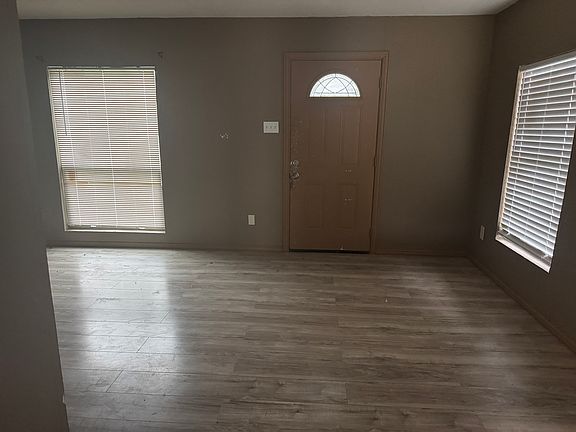 4th image of 2663 E Ann Arbor Ave