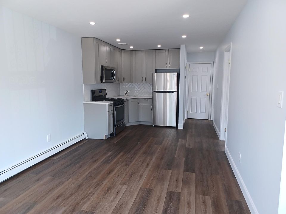 1st image of 6528 Bayfield Ave Floor 1