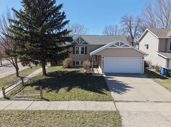 3485 18th St S, Fargo, ND 58104
