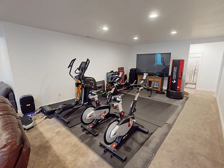 635 S Chan Dr E — Photo 19