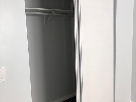5th image of 3209 W 73rd St APT 1