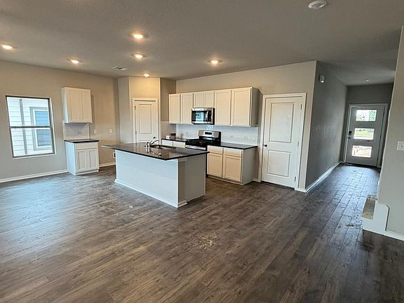 2nd image of 25537 Flora Bella Ln