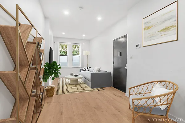 Rented by Compass | media 9