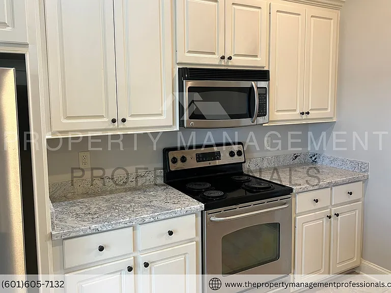 116 Cedar Green Dr — Photo 16