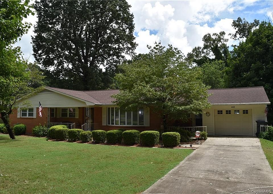 1st image of 113 Rockwood Ln