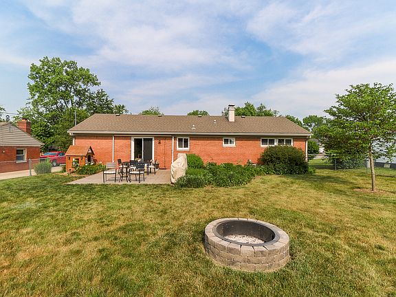 4th image of 426 Western Dr