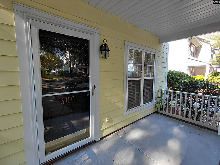 300 Hampton Forest Dr — Photo 33
