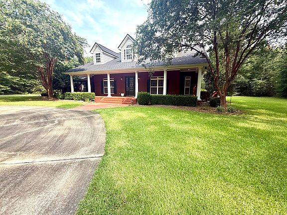 4th image of 12 Harrington Ln