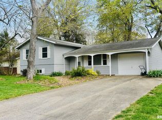 1001 S Emerald Ln, Carbondale, IL 62901