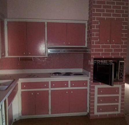 5th image of 1651 Sherwood St