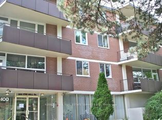 100 Coe Hill Dr UNIT 215, Toronto, ON M6S 3E1