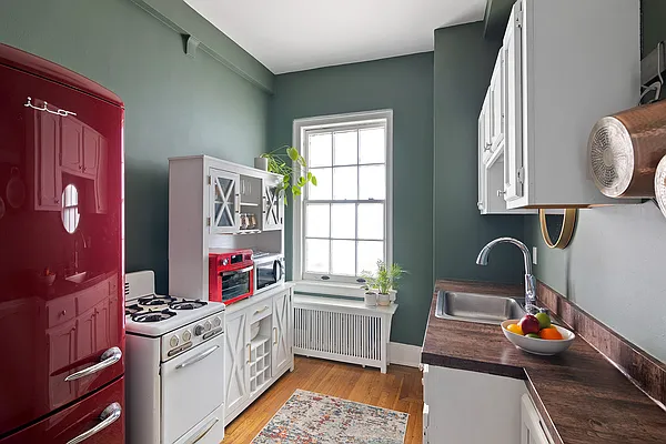 Sold by Compass | media 5