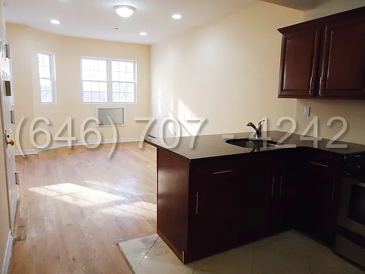 Rented by Premier Real Estate | media 40