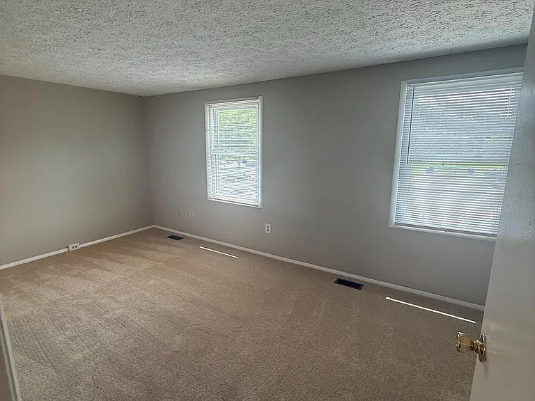 5752 Charstone Ct — Photo 18
