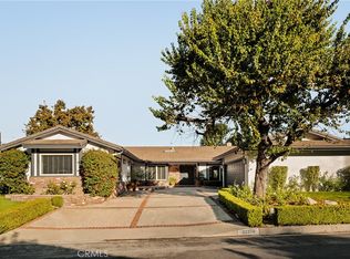 22370 Algunas Rd, Woodland Hills, CA