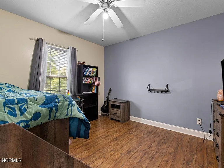 255 W Hedgelawn Way — Photo 21