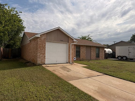 2nd image of 7009 Greenview Cir N