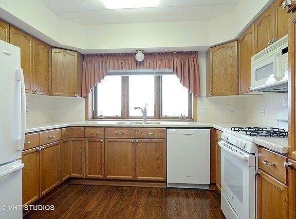 4th image of 201 N Vail Ave APT 601