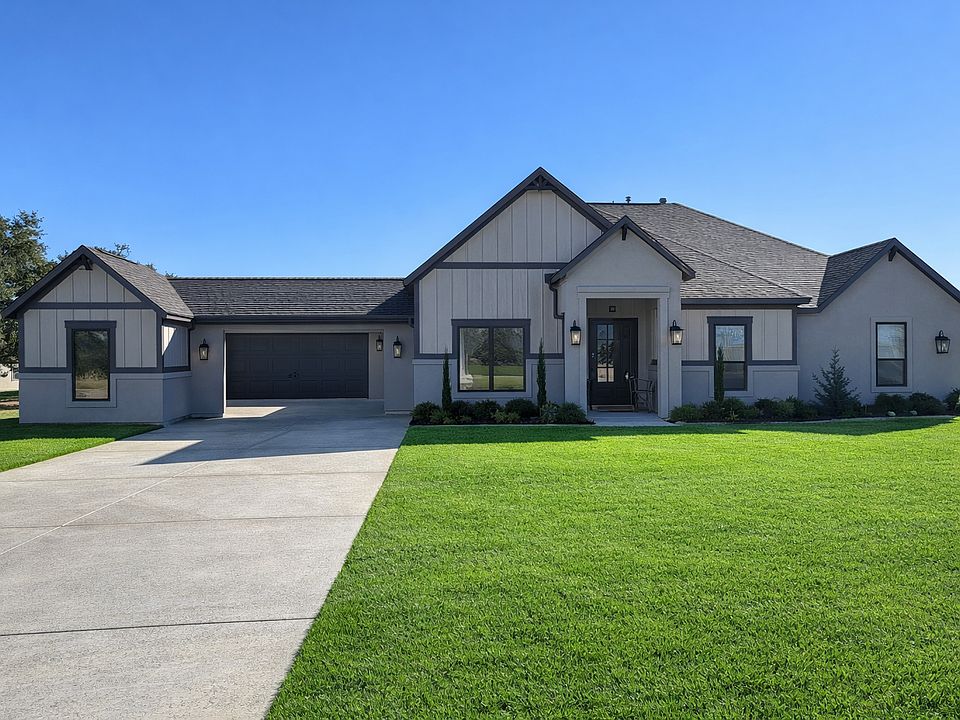1st image of 221 Spicewood Trails Dr