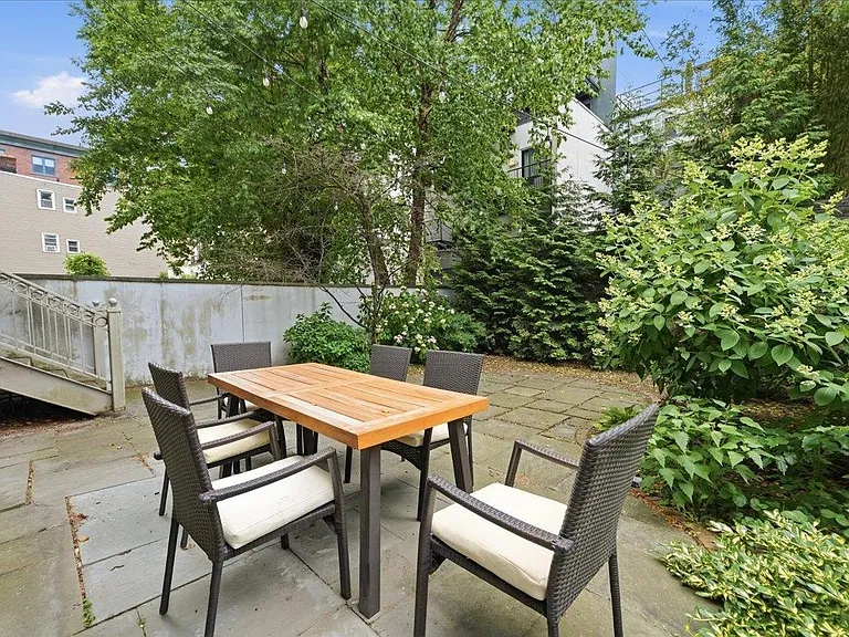 610 Madison St #1 — Photo 24