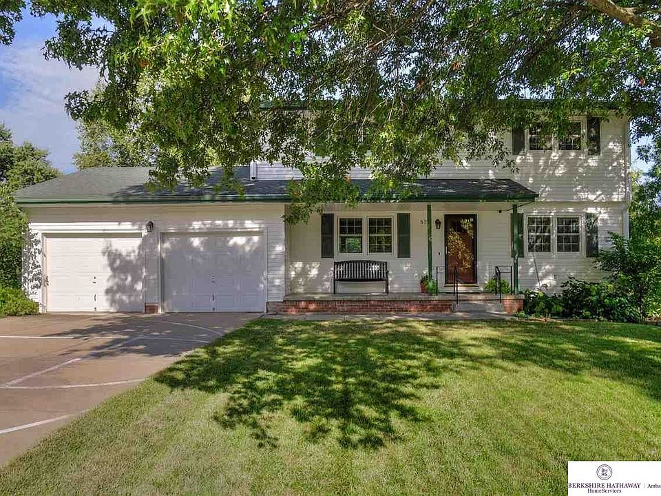 1st image of 572 S 122nd St