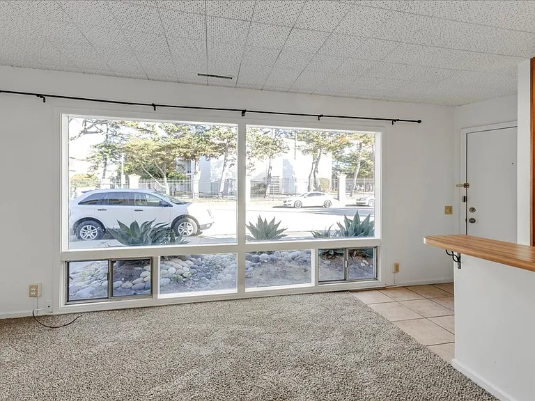 514 Sloat Ave — Photo 5