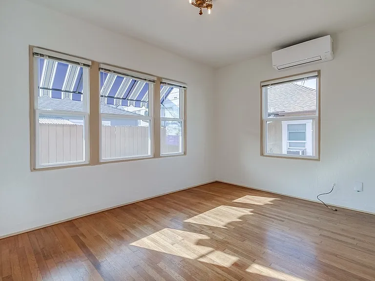 4484 Texas St — Photo 10